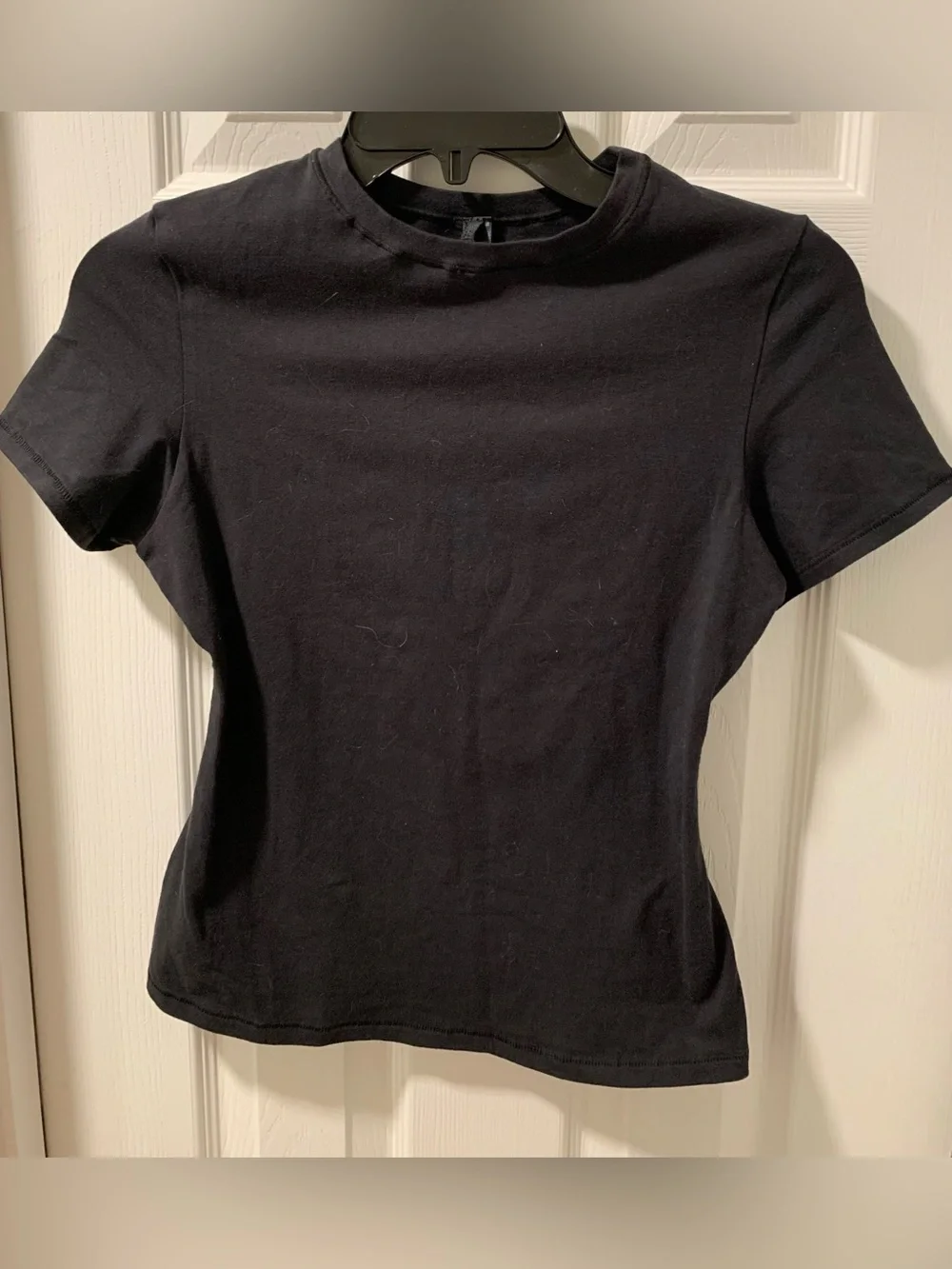 SKIMS Black Short-Sleeve Fits everybody tee - Picture 1 of 3